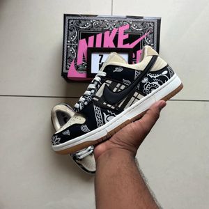 Nike SB Dunk Low Paisley
