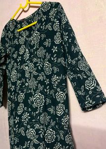 Women&#39;s Cotton Printed Straight Kurta