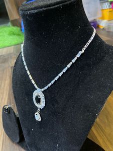 Elegant Silver-Tone Necklace &amp; Earring Set