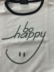 Cute &#39;Be Happy&#39; T-shirt