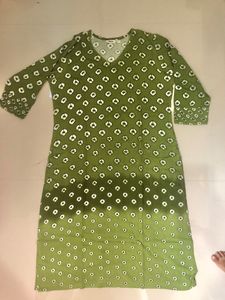 PRICE DROP Max Bandhni Print Shaded Kurti