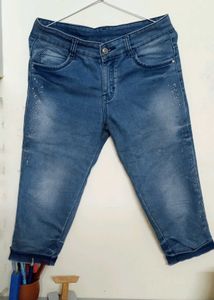 Capri Jeans with Rhinestone Detail