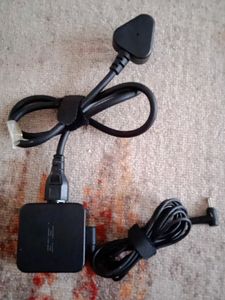 Asus ZenBook Charger