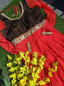 🔥🎀 Women Partywear Gown 🎀🔥