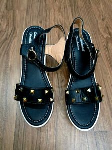 Stylish Black High Heels✨