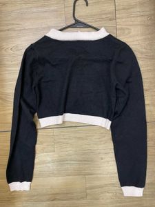 Stylish Cropped Cardigan Top