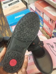 G&amp;D SCHOOL SHOE FOR GIRLS