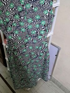 Madame Dress SIZE S(UNUSED)