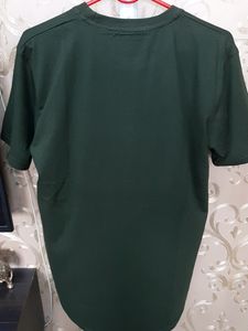 Calvin Klein Tshirt Size 40