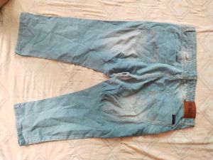 Light Wash Denim Cropped Jeans