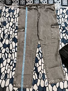 Gray And Black baggy cargo Jean&#39;s