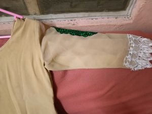 GentlyUsed Elegant Cream&amp;GreenEmbroidered KurtaSe