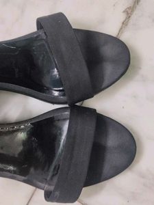Black🖤 Heels For Girls