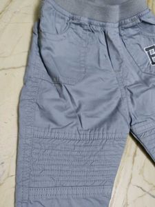 Boy&#39;s grey pants