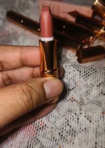Charlotte Tilbury - Supermodel Lipstick