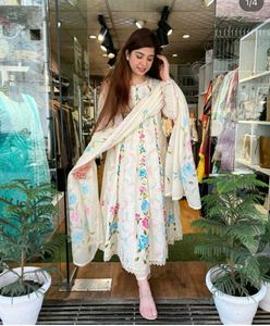 Beautiful Chikankari Shifli Anaarkali