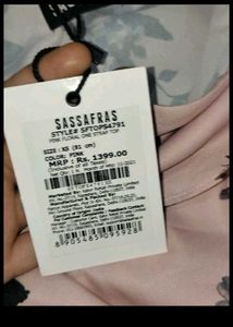 One Sleevless Top New No Coin Bust 32/34