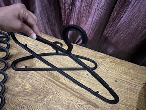 Black Hangers - Pack Of 11