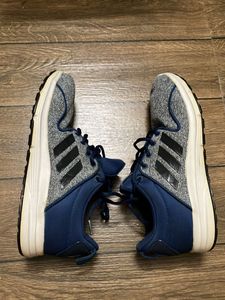 Adidas Sneakers