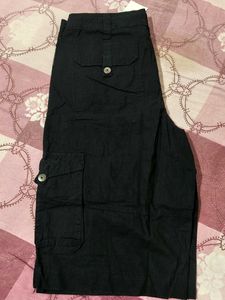 Men&#39;s Black Cargo Shorts