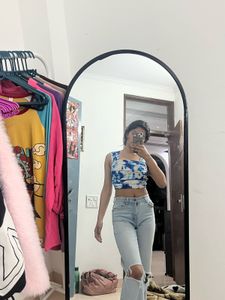 Floral Crop Top - Trendy &amp; Stylish