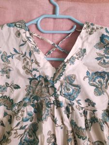 Cotton V-neck Short Kurti
