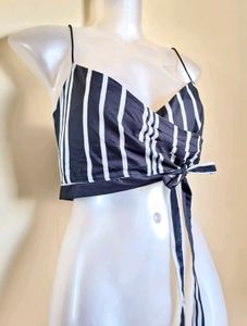 🎁Buy 2 Get 1 Free🎁Striped Tie-Front Crop Top