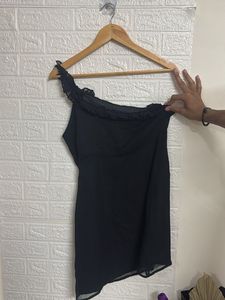 Black One-Shoulder Ruffle Dress