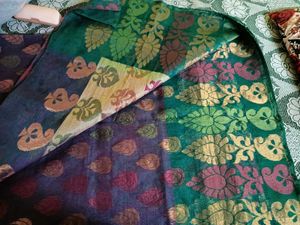 Purple &amp; Green Leaf Print Saree