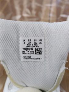 Puma Unisex White Sneakers UK4