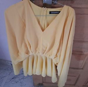 SASSAFRAS Yellow Batwing Sleeves GeorgetteEmpire T