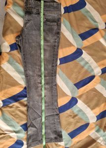 Low-Rise Vintage Jeans