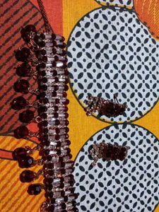 maroon chokar with earrings