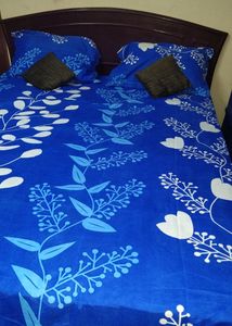 Bedsheet With Two Pillows Cover