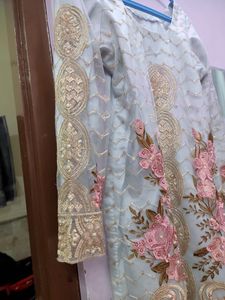 Pakistani Suit With Net Dupatta