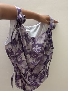 Classic Tank Top With Flowers On Shoulders