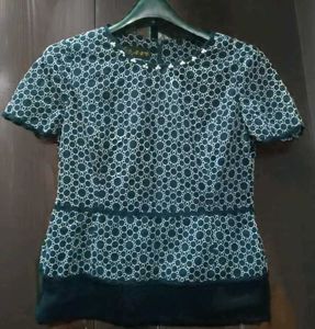 Circle Chic Teal Top