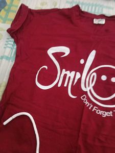 Smile Graphic Tee - Maroon