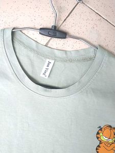Garfield Graphic Crop Top