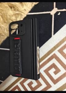 google pixel 9 pro black Phone Case