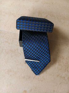 Blue Colour Tie With Cufflinks
