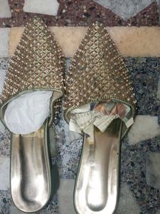 Elegant Green And Gold Heels