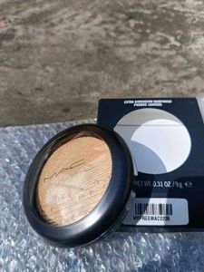 MAC Extra Dimension Skinfinish
