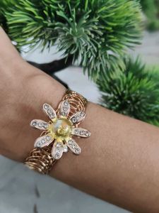 Daisy Flower Bangle Bracelet