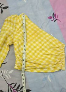 Zara One Shoulder crop Top