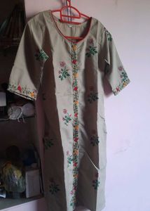 Floral Embroidered Kurta