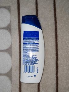 Head &amp; Shoulders Smooth &amp; Silky Shampoo