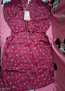 Zivame Bouquet Toss Woven Robe Nighty