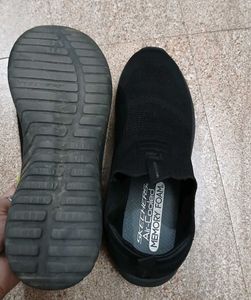 Very Light Weight Comfy Skechers Shoe(Unisex)