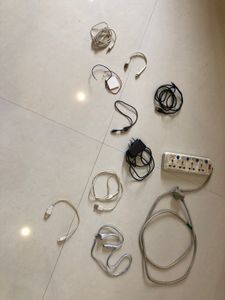 DISCARDED  - wires , keyboard , mosquito bat